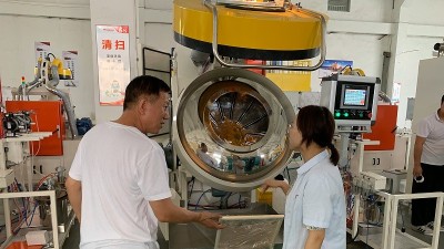 【客戶參觀】美國橡膠減震客戶來訪參觀安捷倫全自動滾噴機